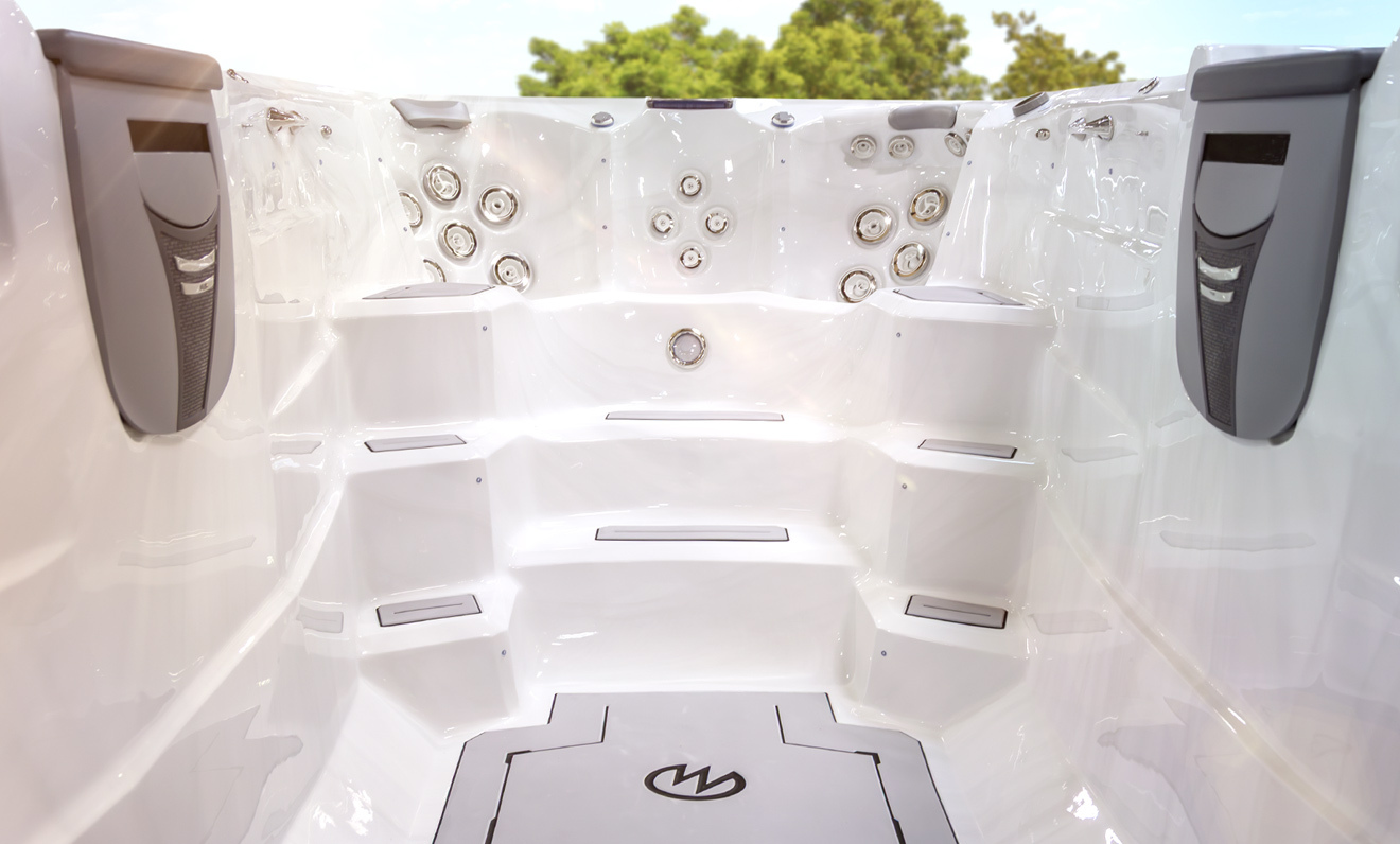 Challenger 19D MAX swim spa